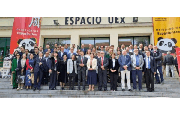 Extremadura y China refuerzan sus lazos educativos con la inauguración del Instituto Panda en Cáceres