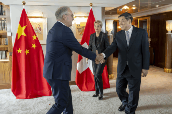 China y Estados Unidos dan «avances sustanciales» en Ginebra para rebajar las tensiones económicas