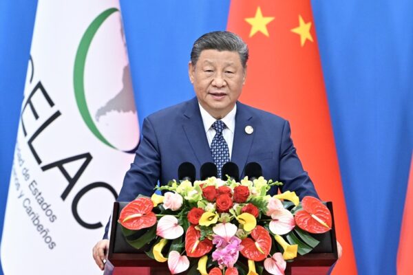 Xi Jinping llama a las empresas chinas a invertir en America Latina y resalta la importancia del sur global frente a las “incertidumbres” actuales