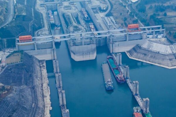 Las esclusas de la presa de las Tres Gargantas, el mayor proyecto hidroeléctrico del mundo, ha gestionado 2.240 millones de toneladas desde hace 22 años