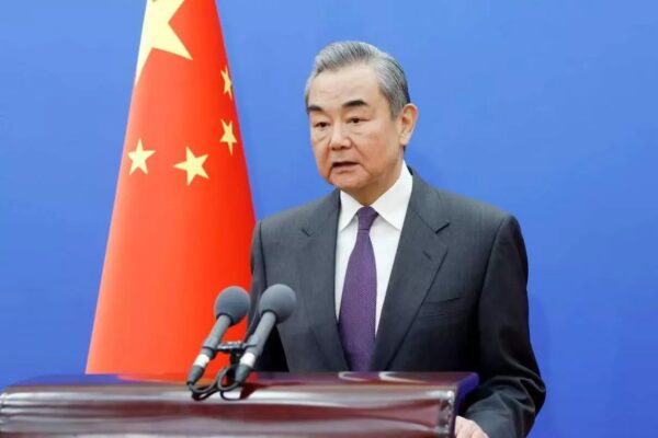 Wang Yi y Marco Rubio conversan tras un “acuerdo preliminar” para aliviar las tensiones comerciales entre China y Estados Unidos