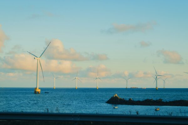 China completa la construcción del primer centro de datos submarino impulsado por energía eólica del mundo