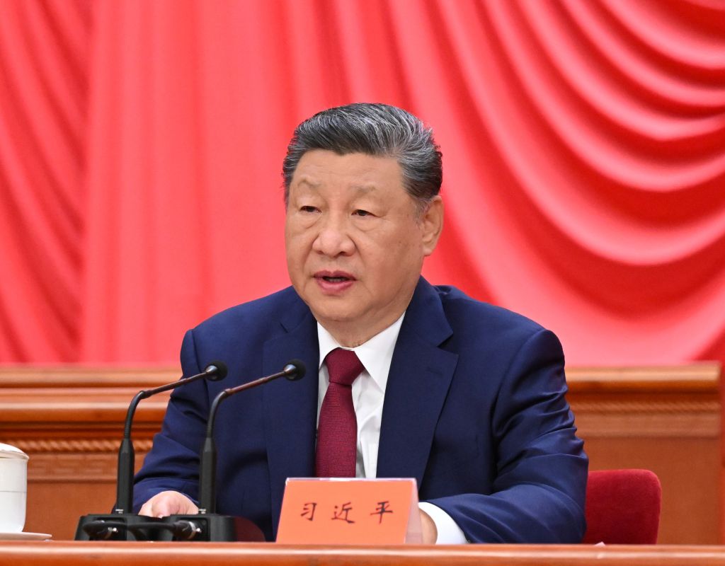 Xi llama a alcanzar nuevos logros en nueva Gran Marcha-4