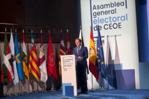 Ramón M.ª Calduch participa, como presidente de ACCEDER (Grupo Cátedra China) y miembro de la Junta Directiva de CEOE, en la Asamblea General Electoral que reelige a Antonio Garamendi hasta 2030
